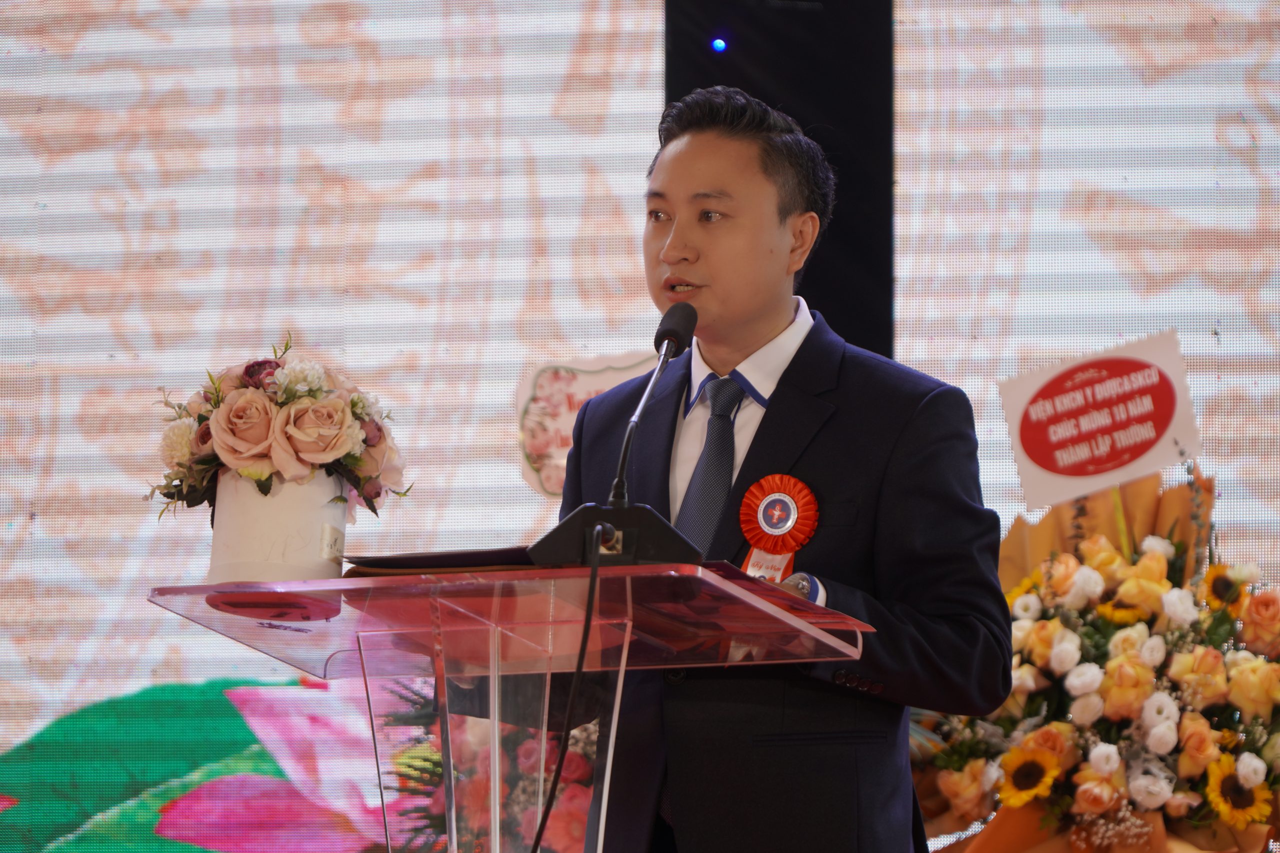 Th.S. Lê Minh Tiến - Hiệu trưởng Nhà trường phát biểu tại buổi lễ