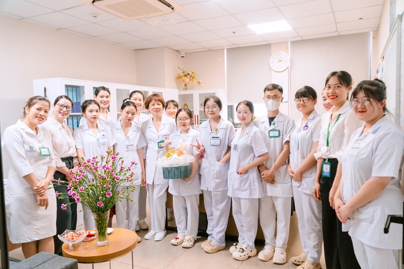 Buổi chào khoa của sinh viên điều dưỡng trong kỳ thực tập đợt 2 tại Bệnh viện Đa khoa Phương Đông