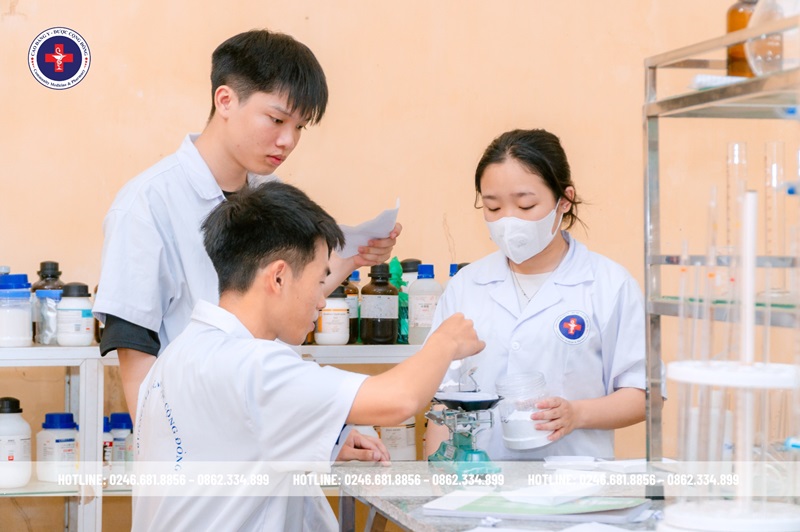 Mỗi kỳ thi thực hành là một lần kiểm tra năng lực của sinh viên, rèn giũa tay nghề Mỗi kỳ thi thực hành là một lần kiểm tra năng lực của sinh viên, rèn giũa tay nghề