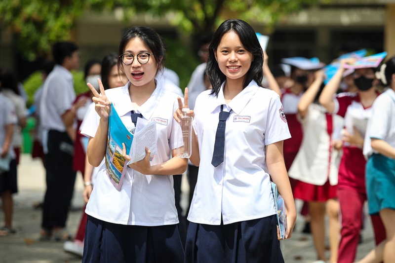 Cách tra cứu điểm chuẩn đại học, cao đẳng năm 2025 nhanh và chính xác nhất