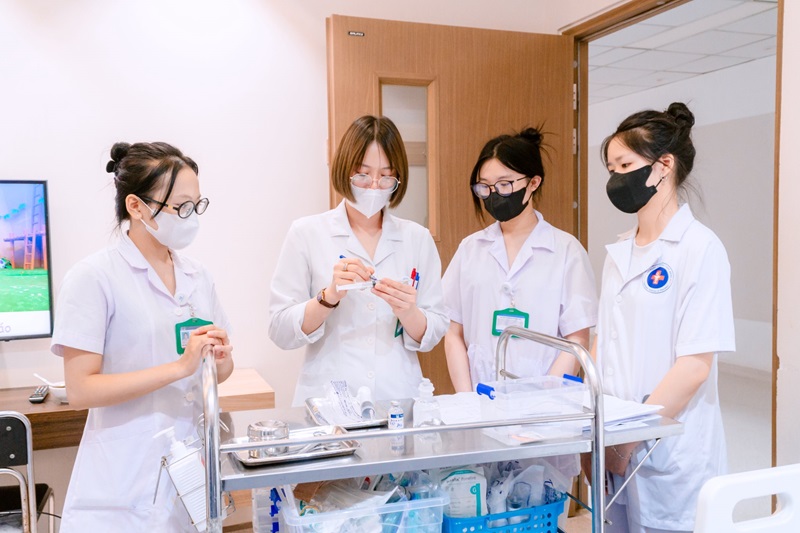 Kỳ thực tập tại bệnh viện Đa khoa Phương Đông là cơ hội quý giá trong hành trình theo đuổi nghề điều dưỡng của Phương