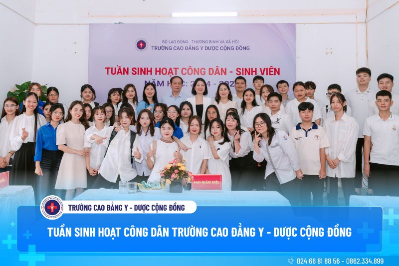 Tuần sinh hoạt công dân trường Cao đẳng Y - Dược Cộng đồng