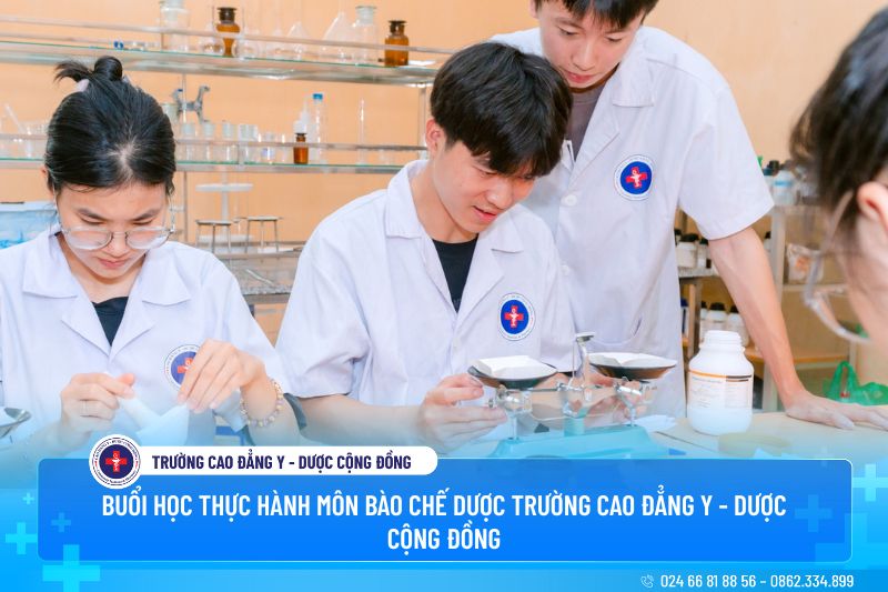Buổi học thực hành môn bào chế dược