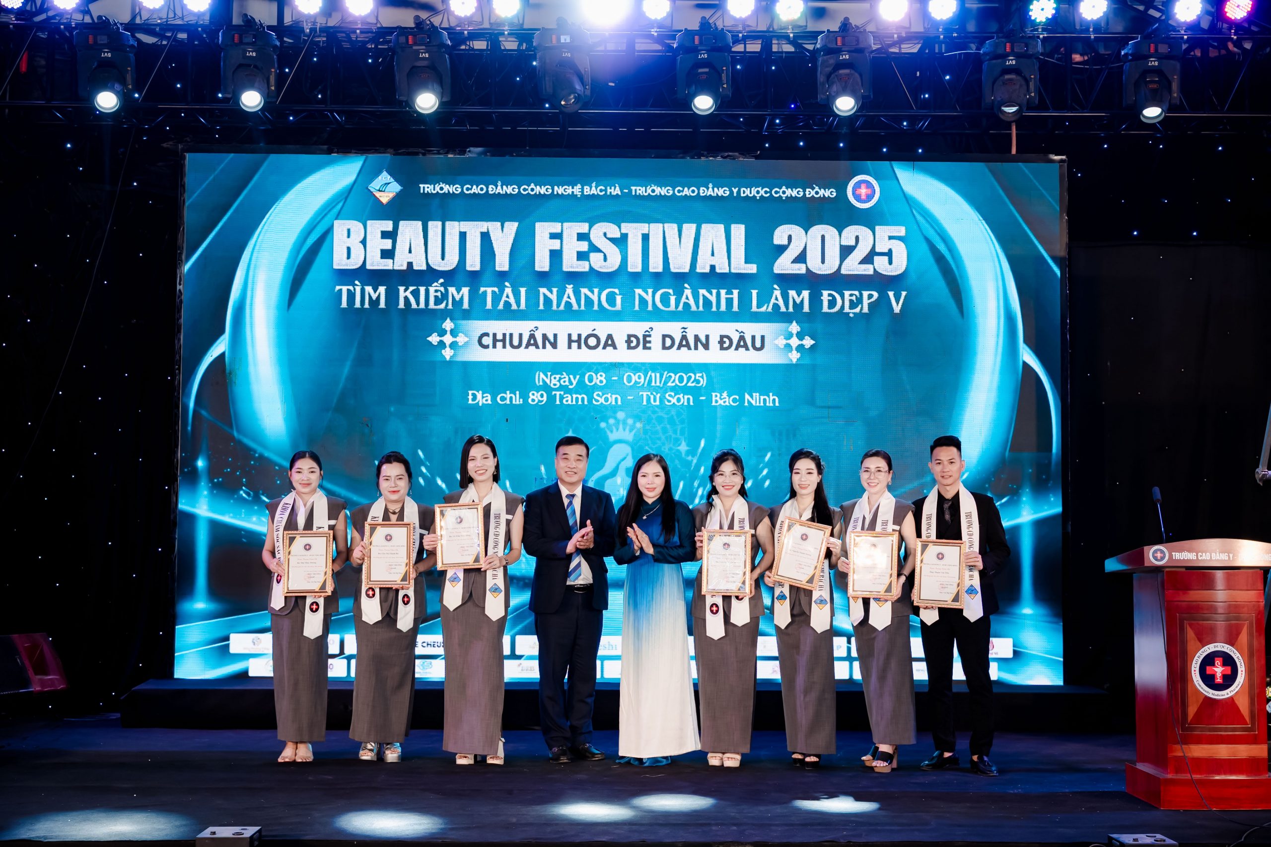 Cuộc thi Kỹ năng Tay nghề 2025 không chỉ tìm kiếm những gương mặt xuất sắc, mà còn là minh chứng cho chất lượng đào tạo thực hành tại Trường Cao đẳng Y – Dược Cộng đồng