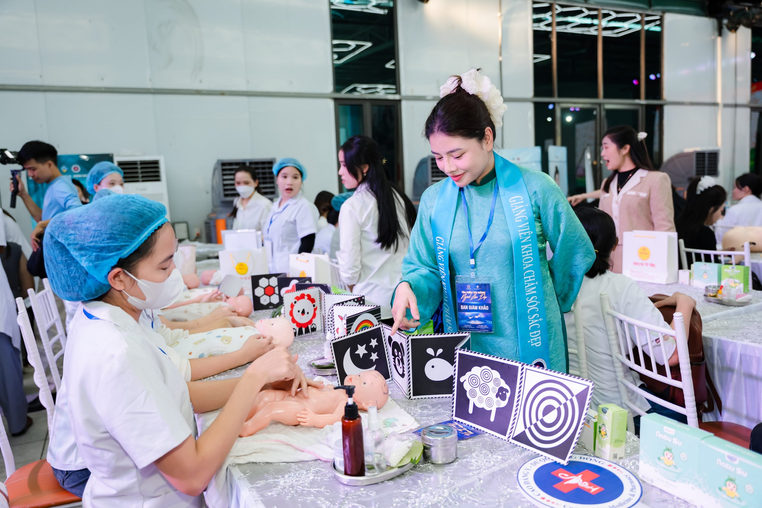 Nội dung thi Chăm sóc mẹ và bé