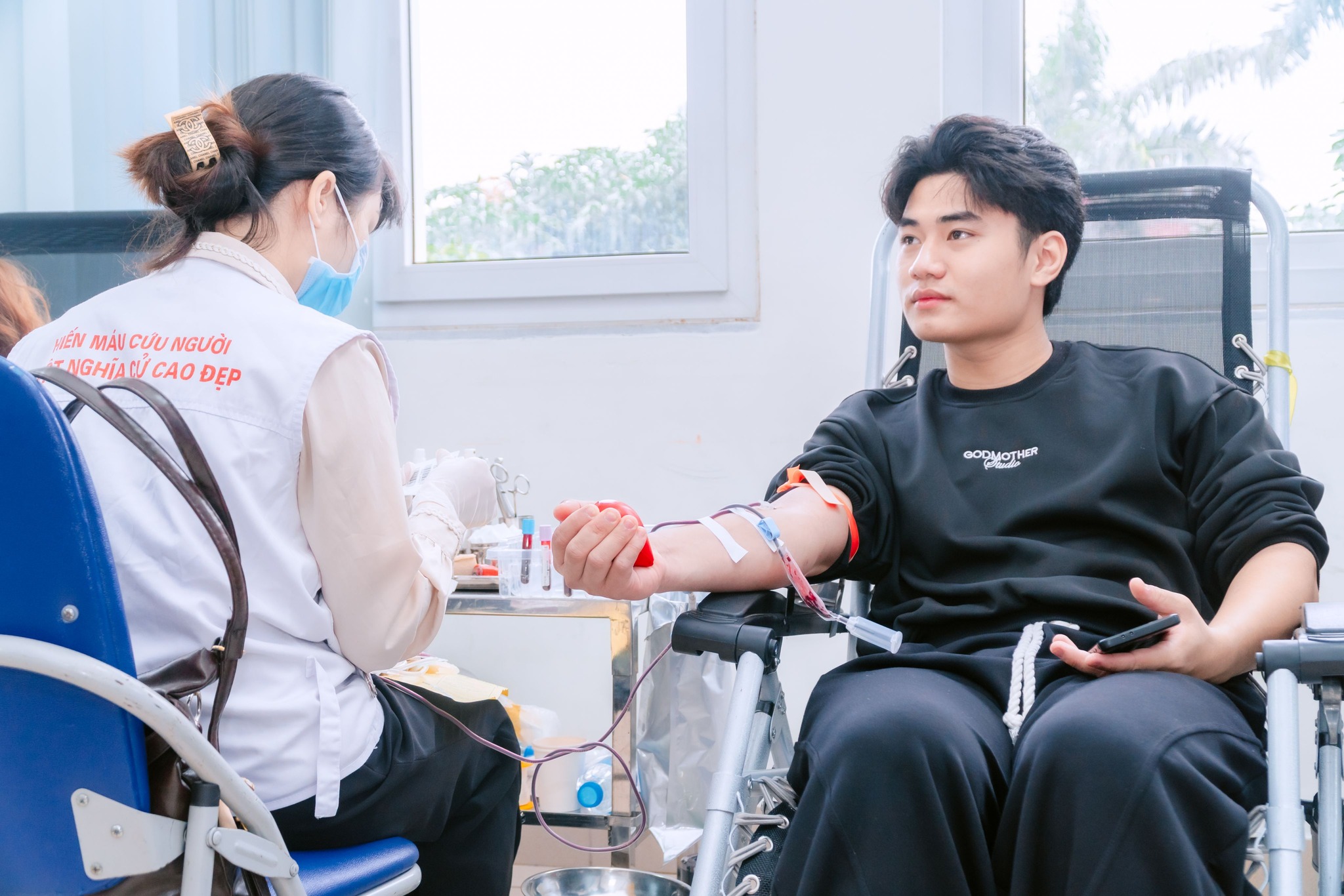 132 đơn vị máu được trao tại ngày hội hiến máu "Cầu vồng nhân ái" năm 2025