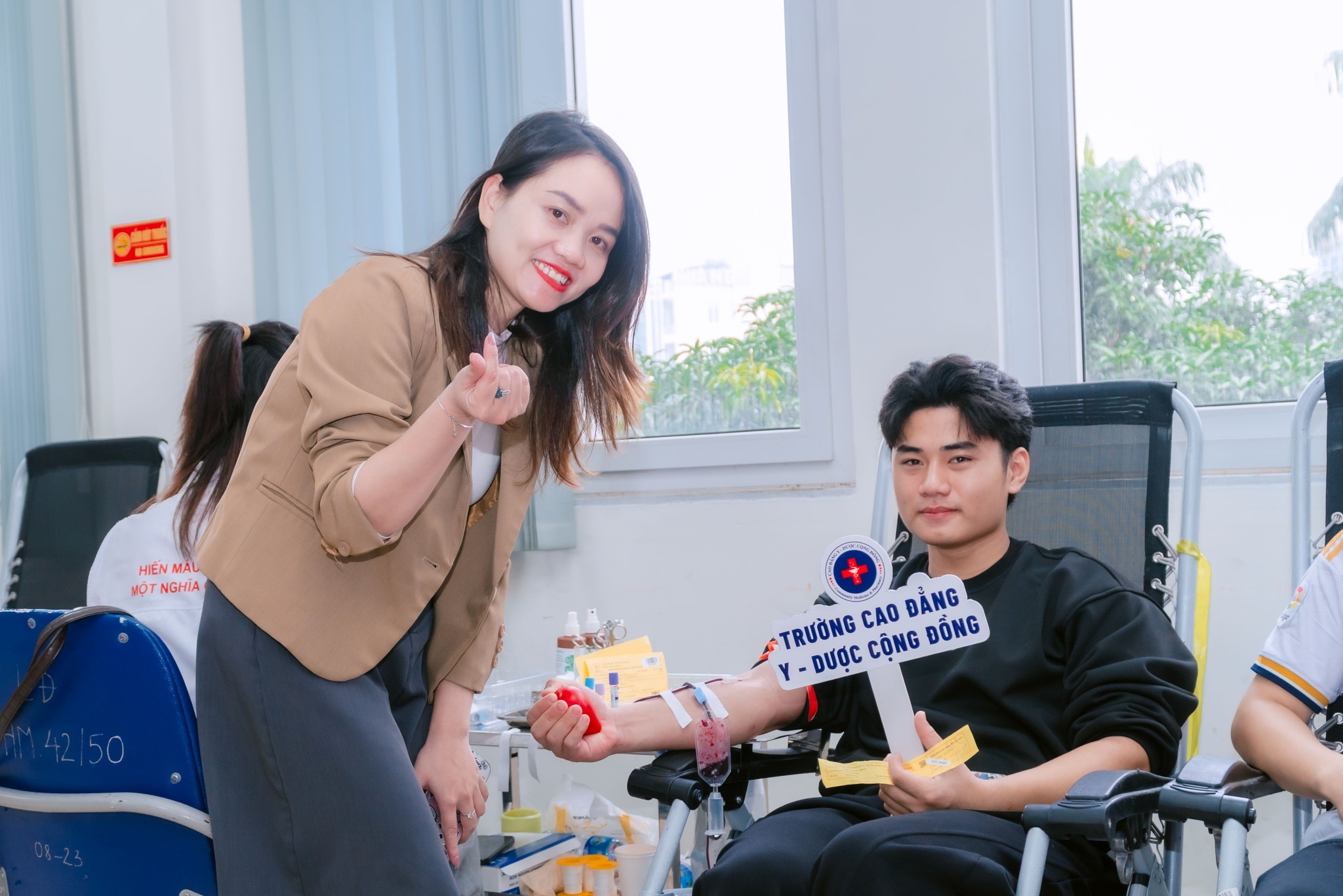 132 đơn vị máu được trao tại ngày hội hiến máu "cầu vồng nhân ái" năm 2025