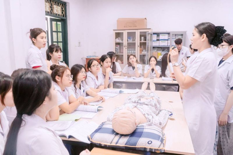 Nen-hoc-Dieu-duong-hay-Ho-sinh