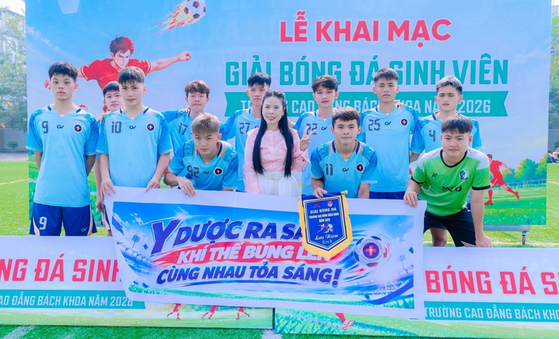 Sinh viên Trường Cao đẳng Y – Dược Cộng đồng khí thế tham gia Giải bóng đá chào tân sinh viên năm 2026